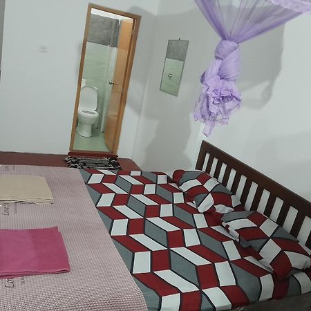 Villa 64 Katunayaka Екстериор снимка