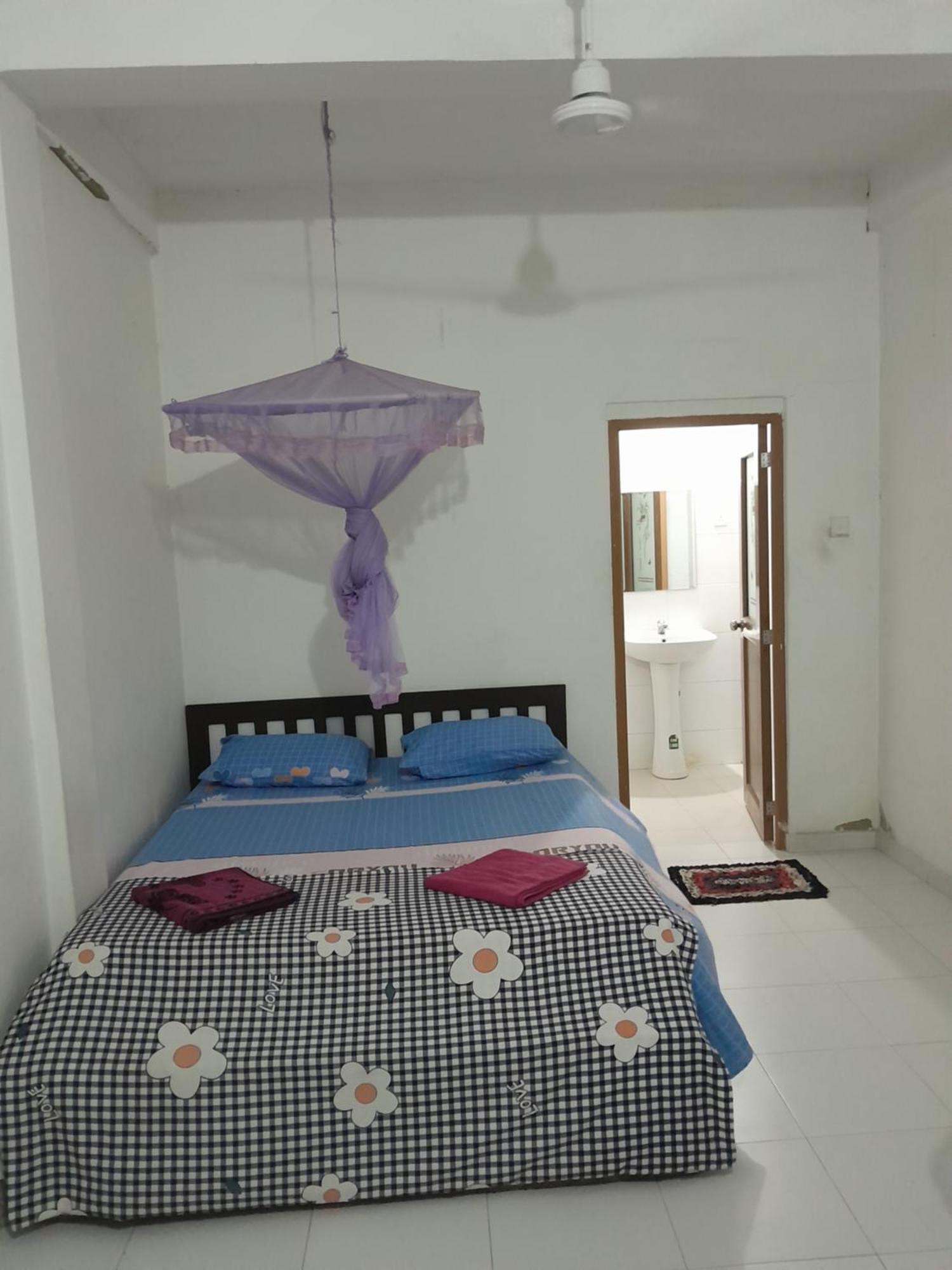 Villa 64 Katunayaka Екстериор снимка