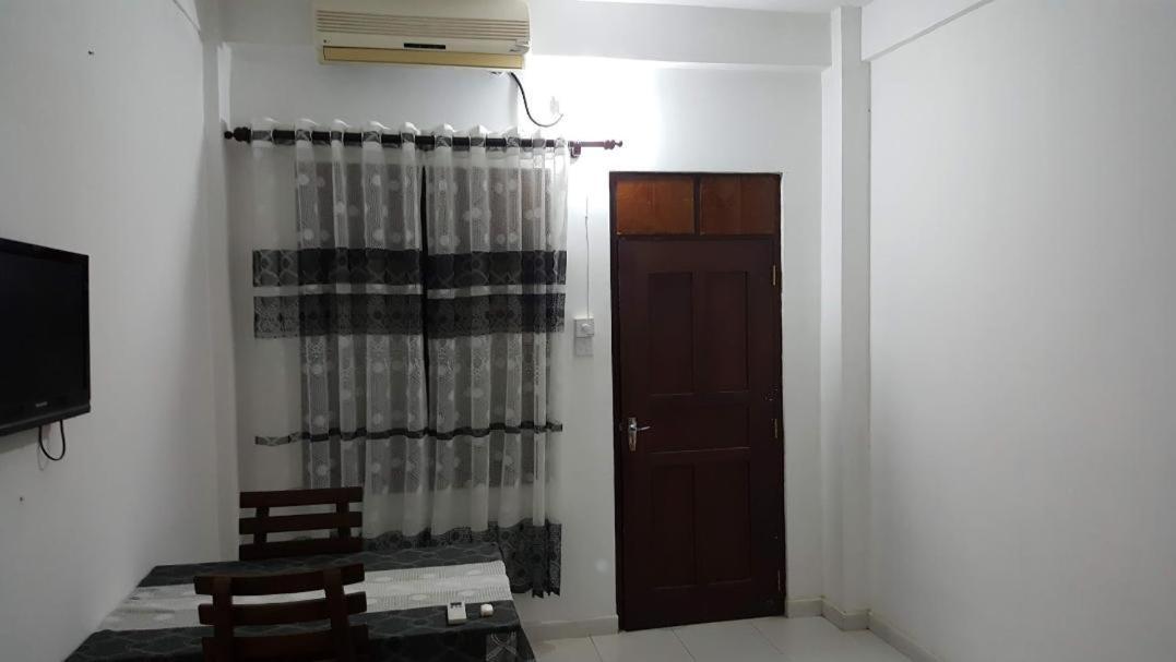 Villa 64 Katunayaka Екстериор снимка