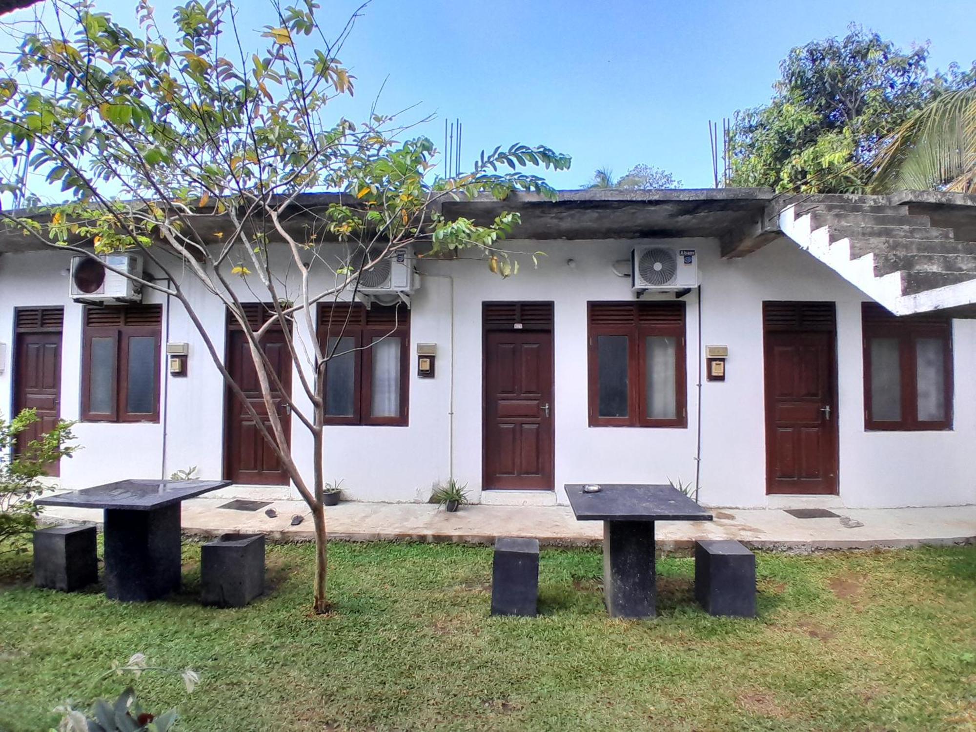 Villa 64 Katunayaka Екстериор снимка